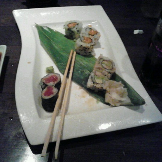 Foto scattata a Ooka Japanese Restaurant da Timothy A. il 11/19/2012