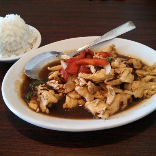 Foto scattata a Khao Thai Restaurant da Sveen Þorskur 바이트 aus Schwelm il 5/16/2013