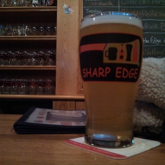 Photo taken at Sharp Edge Beer Emporium by Sveen Þorskur 바이트 aus Schwelm on 3/23/2013