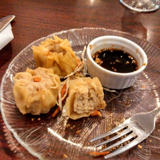 Dumplings are delish!  So are the drunken noodles with chicken.  And to top it off, they're byob so bring some libations and enjoy!