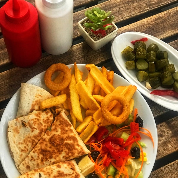 Photo taken at Niş Cafe by Gül Y. on 9/8/2018