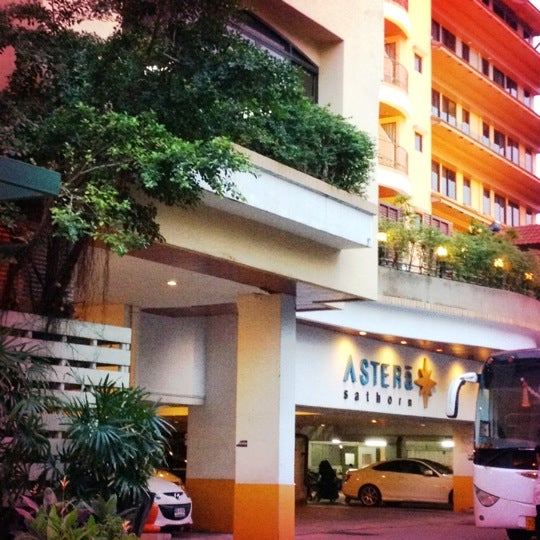 Foto tomada en Oakwood Hotel &amp; Residence Bangkok  por Artem P. el 11/12/2012