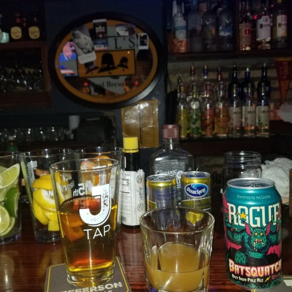 Photo taken at Jefferson Tap &amp; Grille by Nick S. on 4/3/2019