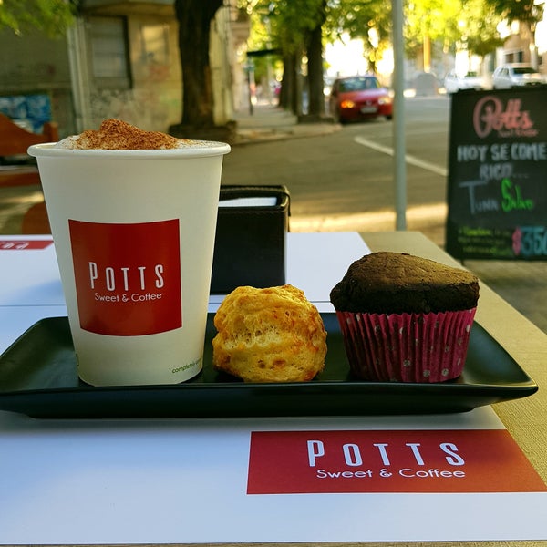 รูปภาพถ่ายที่ POTTS - Restaurante y Tienda de Café โดย Guille A. เมื่อ 3/11/2018