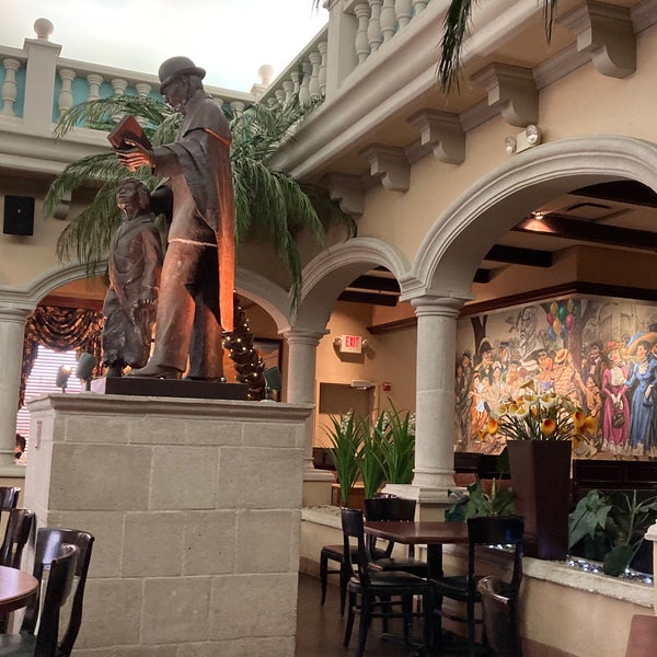Foto diambil di Abuelo&#39;s Mexican Restaurant oleh Michael pada 5/26/2021