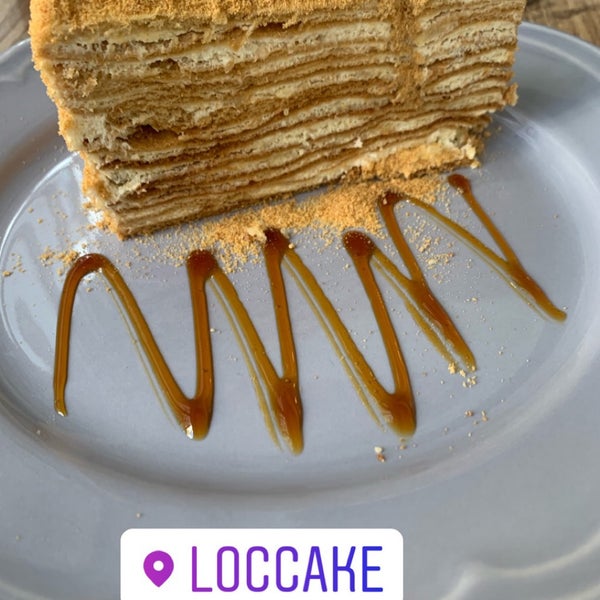 Photo taken at Loccake Cafe &amp; Cakes Rus Pastaları by Burcu C. on 8/7/2019
