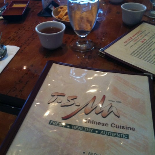 รูปภาพถ่ายที่ T.S. Ma Chinese Cuisine โดย Javier R. เมื่อ 12/3/2012