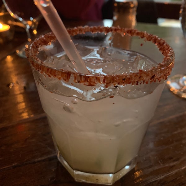 Foto tomada en Mole Restaurante Mexicano &amp; Tequileria  por Lauren B. el 4/29/2019