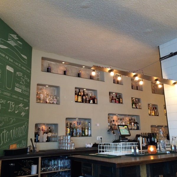 1/18/2015 tarihinde Marianne K.ziyaretçi tarafından Café Vrijdag'de çekilen fotoğraf