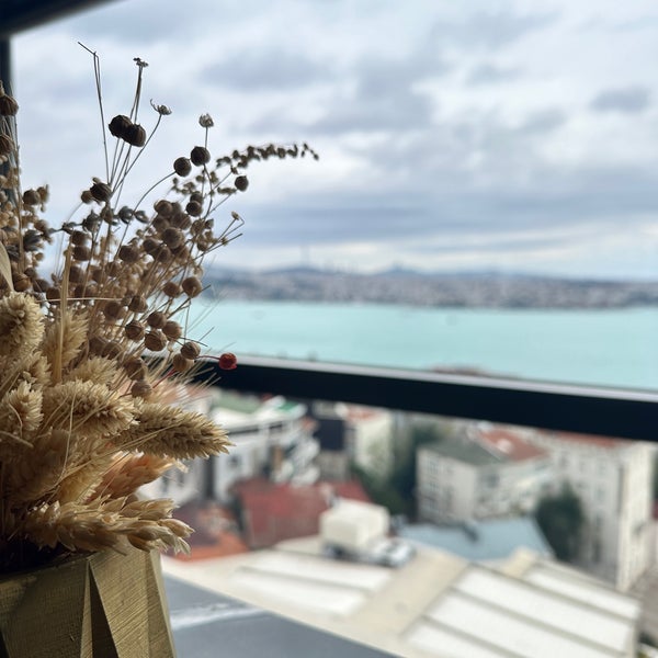 รูปภาพถ่ายที่ Park Bosphorus Istanbul Hotel โดย Ezgi B. เมื่อ 11/20/2023