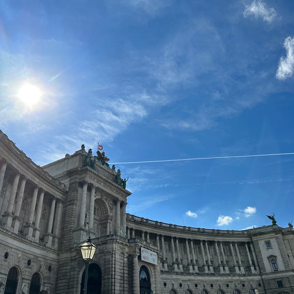 9/25/2023 tarihinde Ezgi B.ziyaretçi tarafından Hofburg'de çekilen fotoğraf