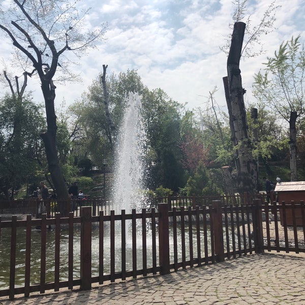 Foto tomada en Kuğulu Park  por Selin el 4/12/2018
