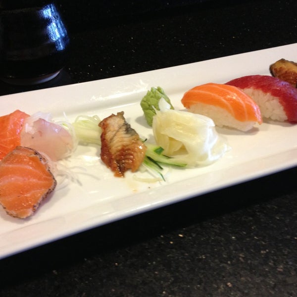 Снимок сделан в No.1 Sushi пользователем Gina C. 6/8/2013