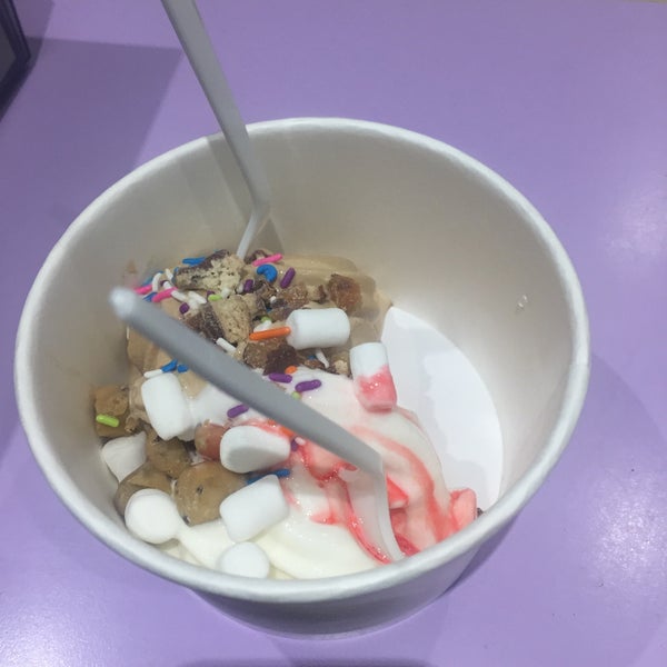 Uptown Swirl Ice Cream Parlor in New York