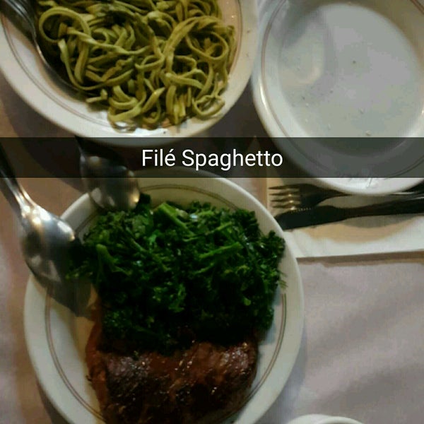 Photo prise au Restaurante Spaghetto par Edson Ferreira - P. le8/21/2016