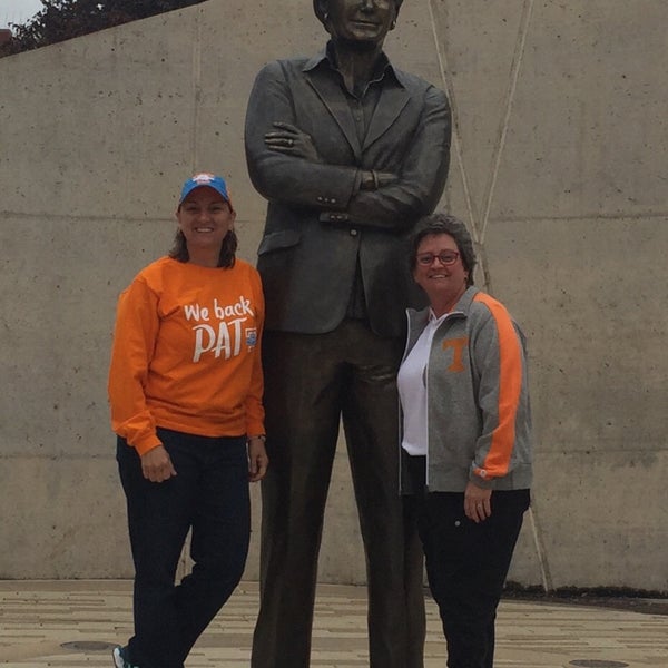 Pat Head Summitt Plaza and Statue Monument in Knoxville