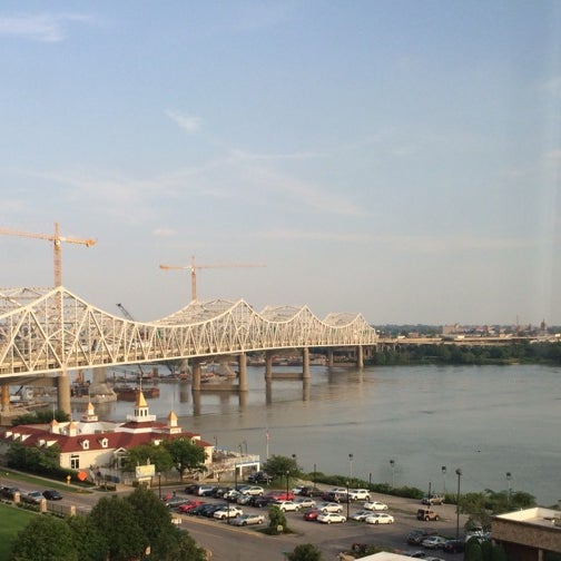 8/27/2014にJenny P.がSheraton Louisville Riverside Hotelで撮った写真