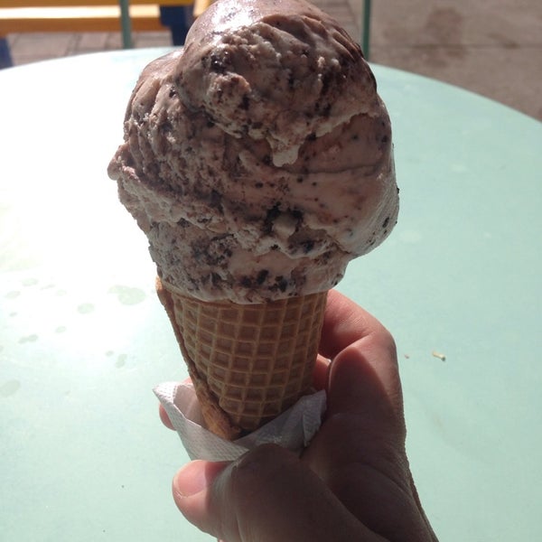 Here's The Scoop Ice Cream Parlor in Brooklin
