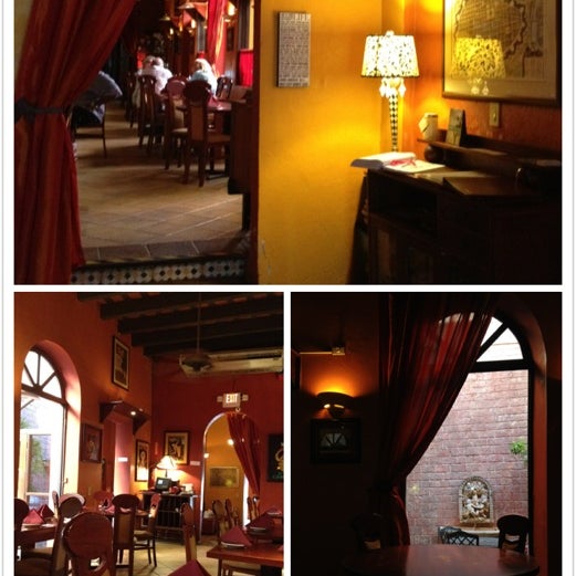 Photo prise au Sofia Italian Kitchen &amp; Bar par Xi C. le11/26/2012