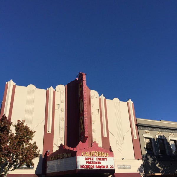 รูปภาพถ่ายที่ Oldtown Salinas โดย Stephen S. เมื่อ 1/2/2019