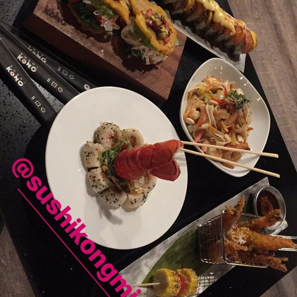 รูปภาพถ่ายที่ Sushi KONG โดย Sushi KONG เมื่อ 3/10/2017