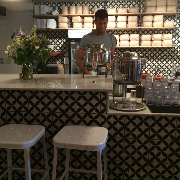 5/23/2015에 Callum M.님이 Réveille Coffee Co.에서 찍은 사진