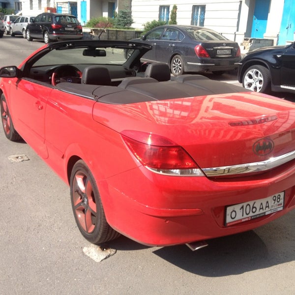 Паркинг 112. Паркинг 112. Паркинг 112. Крытая парковка. Панорамные секционные ворота hormann.