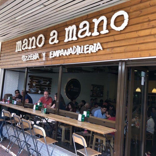 Photo taken at Mano a Mano - Pizzas y empanadillas by Juan Manuel R. on 5/1/2019