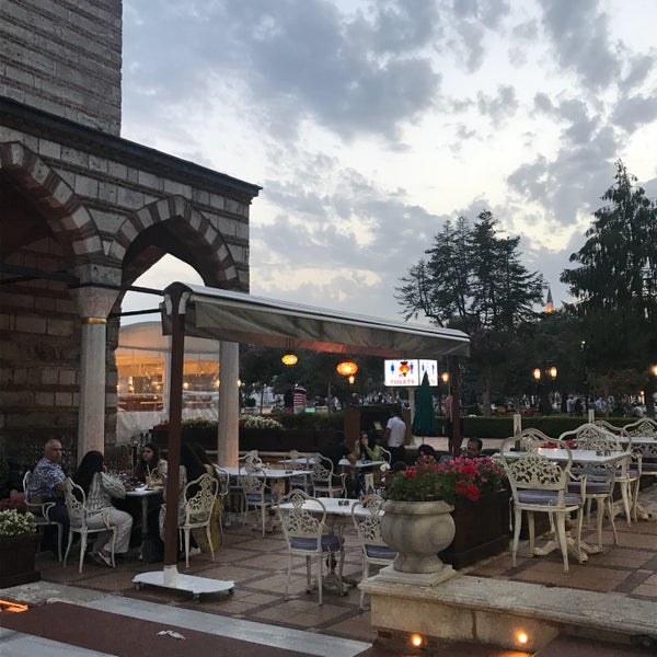 7/25/2017 tarihinde Aziyaretçi tarafından Mihri Restaurant &amp; Cafe'de çekilen fotoğraf