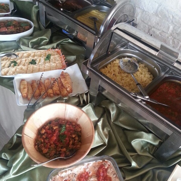 Foto scattata a BOOZE Food with the Mood da Pelin A. il 11/11/2013