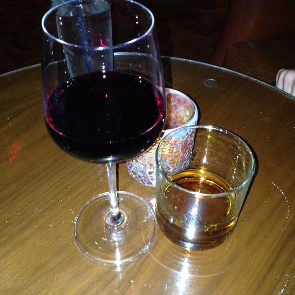 9/26/2013에 Victor T.님이 RumBa Rum Bar &amp; Champagne Lounge에서 찍은 사진