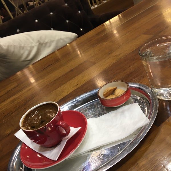 Das Foto wurde bei Coffeemania von Deniz Ş. am 7/24/2018 aufgenommen