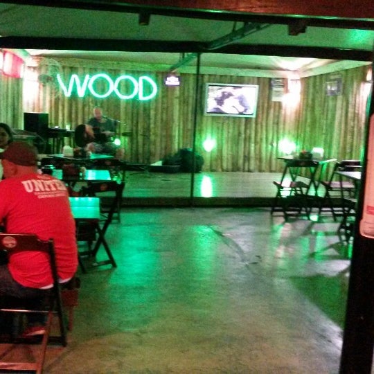 Das Foto wurde bei Wood Bar &amp; Choperia von Cleiton C. am 1/23/2014 aufgenommen
