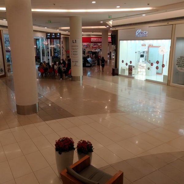 Golden Square Shopping Shopping Mall in Jardim do Mar