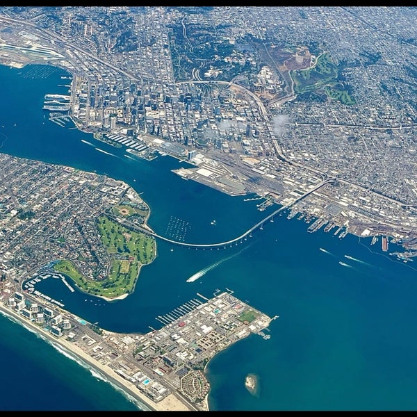รูปภาพถ่ายที่ San Diego International Airport (SAN) โดย Patrick O. เมื่อ 7/12/2023