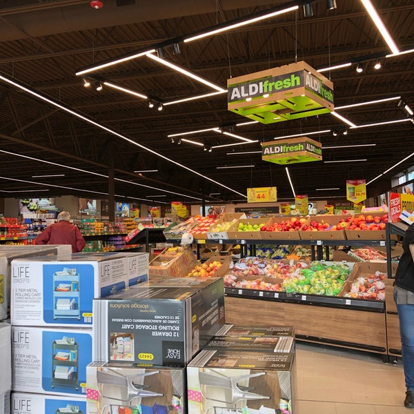 Photos At Aldi Grocery Store In De Pere