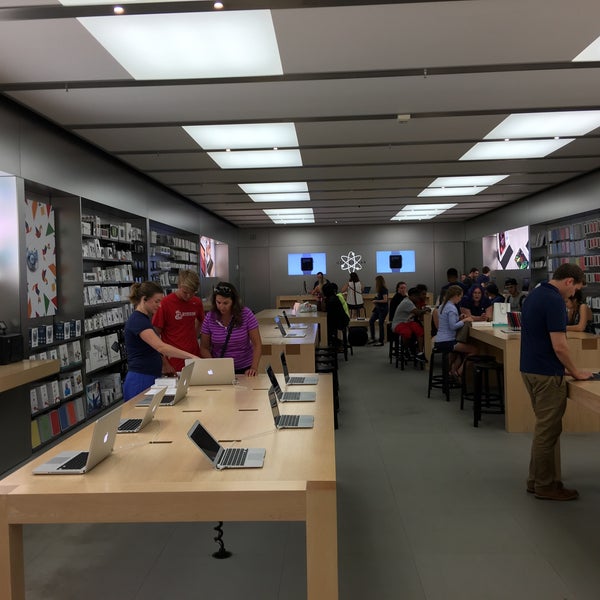 Photos at Apple Bayshore 5715 N Centerpark Way