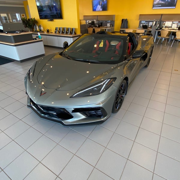 Broadway Automotive 2700 S Ashland Ave