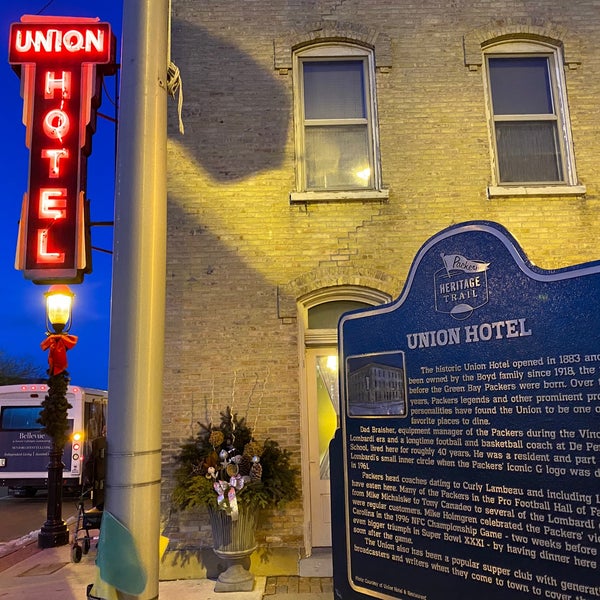 Foto diambil di The Union Hotel &amp; Restaurant oleh Patrick O. pada 12/27/2019