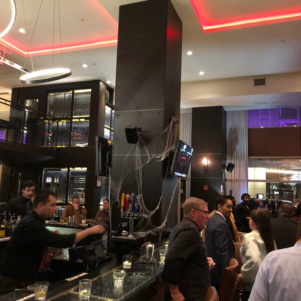 10/30/2018에 Patrick O.님이 Seven Steakhouse Sushi Ultralounge &amp;  Skybar에서 찍은 사진