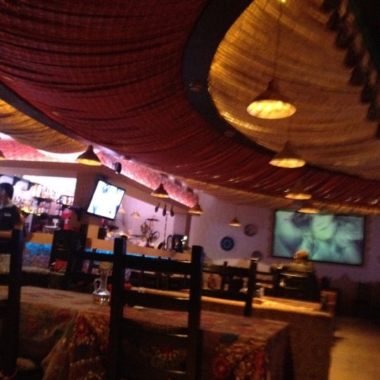 11/23/2012 tarihinde Vera E.ziyaretçi tarafından Ресторан Чайхана «Shirin»'de çekilen fotoğraf