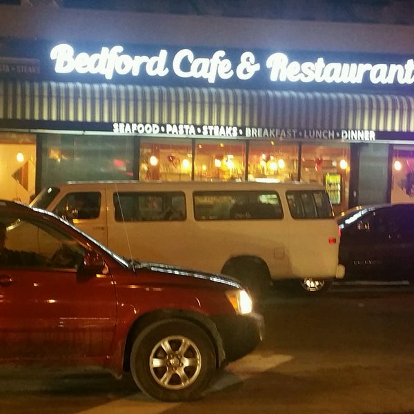 รูปภาพถ่ายที่ Bedford Cafe Restaurant โดย Gregory C. เมื่อ 2/1/2017