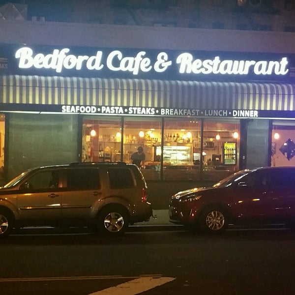 Foto diambil di Bedford Cafe Restaurant oleh Gregory C. pada 12/5/2016