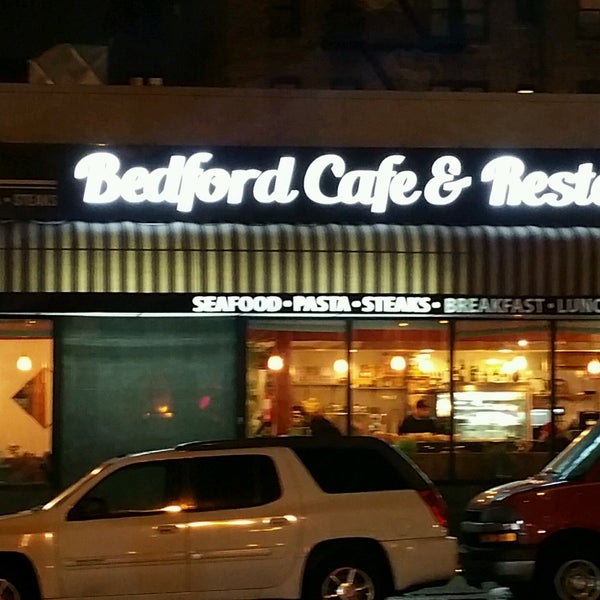 Foto tirada no(a) Bedford Cafe Restaurant por Gregory C. em 1/11/2017