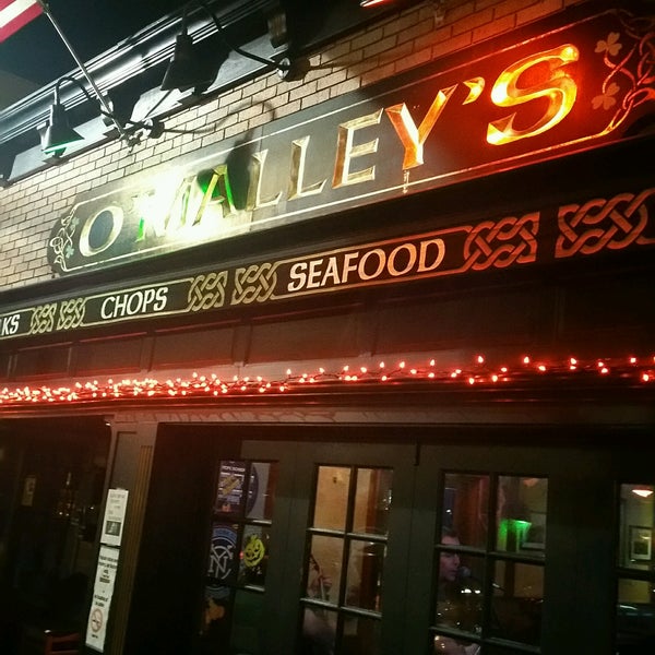 รูปภาพถ่ายที่ O&#39;Malley&#39;s โดย Gregory C. เมื่อ 10/15/2016