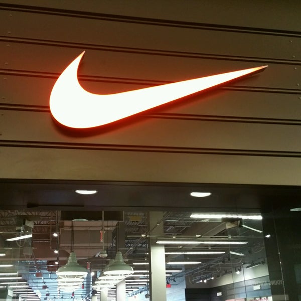 Nike store paramus cheap