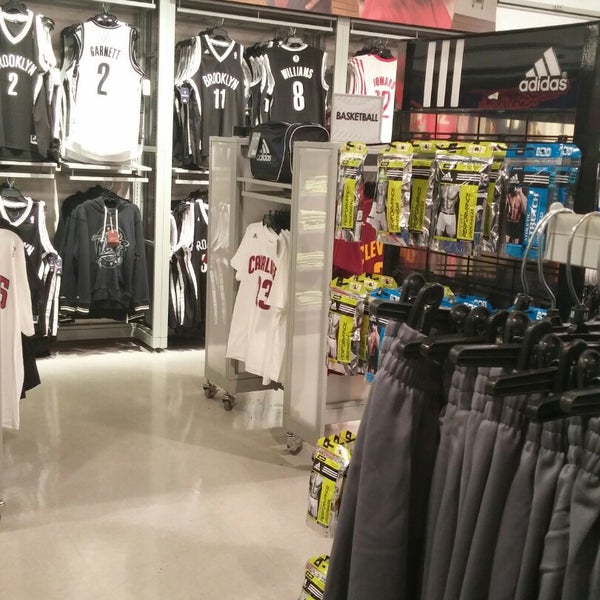 adidas outlet store greenstone