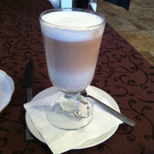 Мясной дворик кафе. Кафе и рестораны в куровском. Мясной дворик кафе. Мясной дворик кафе. Мясное кафе.