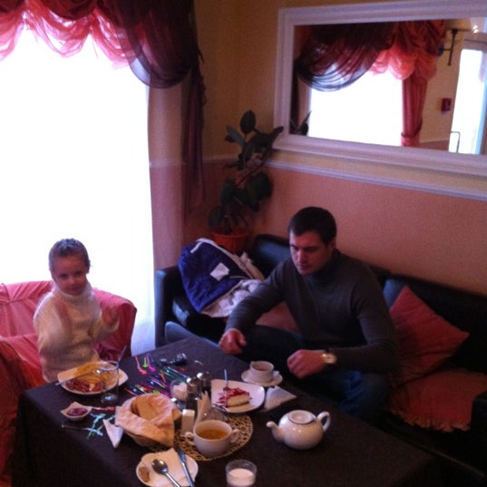 Лермонтова 35 воткинск. Кафе привал воткинск. Мясной дворик кафе. Мясной дворик кафе. Мясной дворик хабаровск кафе.