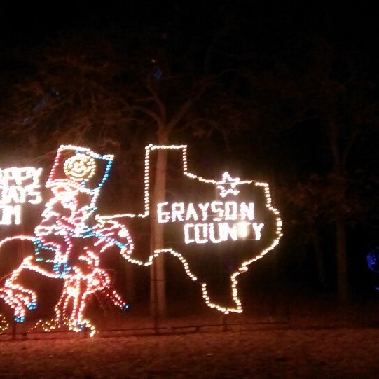 Denison Christmas Lights 2022 Crawford St Christmas Lights (Now Closed) - Denison, Tx